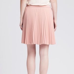 Banana republic pleated skirt